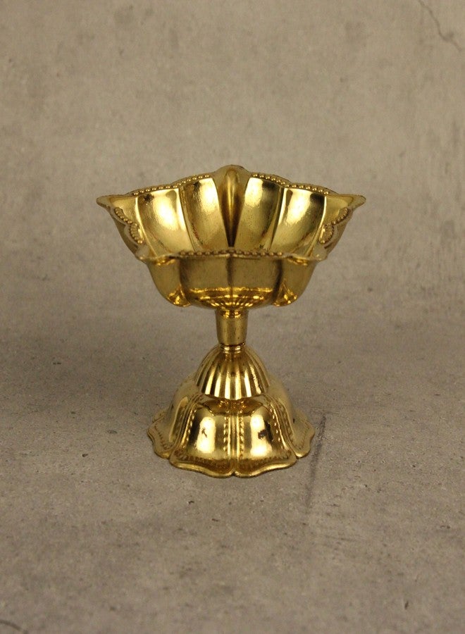 Spillbox مصباح نحاسي صغير (ديا) للعبادة | قداس بوجا | مصباح زيتي (ديبام) للمنزل والمعبد | هدايا وديكورات | ديوالي والعبادة اليومية | للاستخدام في المعبد - مصباح نجمة (صغير) - Image 5